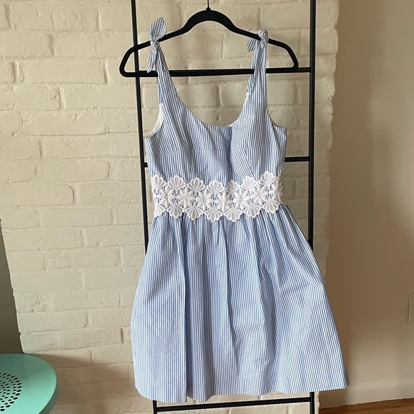 Lilly Pulitzer Dresses & Skirts - Lilly Pulitzer Tessa coastal blue seersucker dress lace trim EUC/NWOT